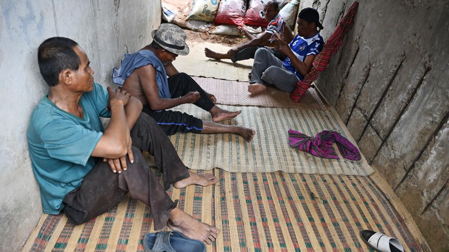 Tailandia declara la ley marcial en ocho distritos fronterizos con Camboya mientras los combates se extienden