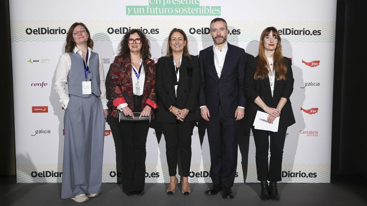 Participantes de la mesa  'Explorando el futuro del turismo y la innovación en España'