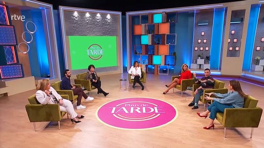 Toñi Moreno estrenó su 'Plan de tarde' con saludo de Shakira, un ex de 'Sálvame' y aprobado de la audiencia