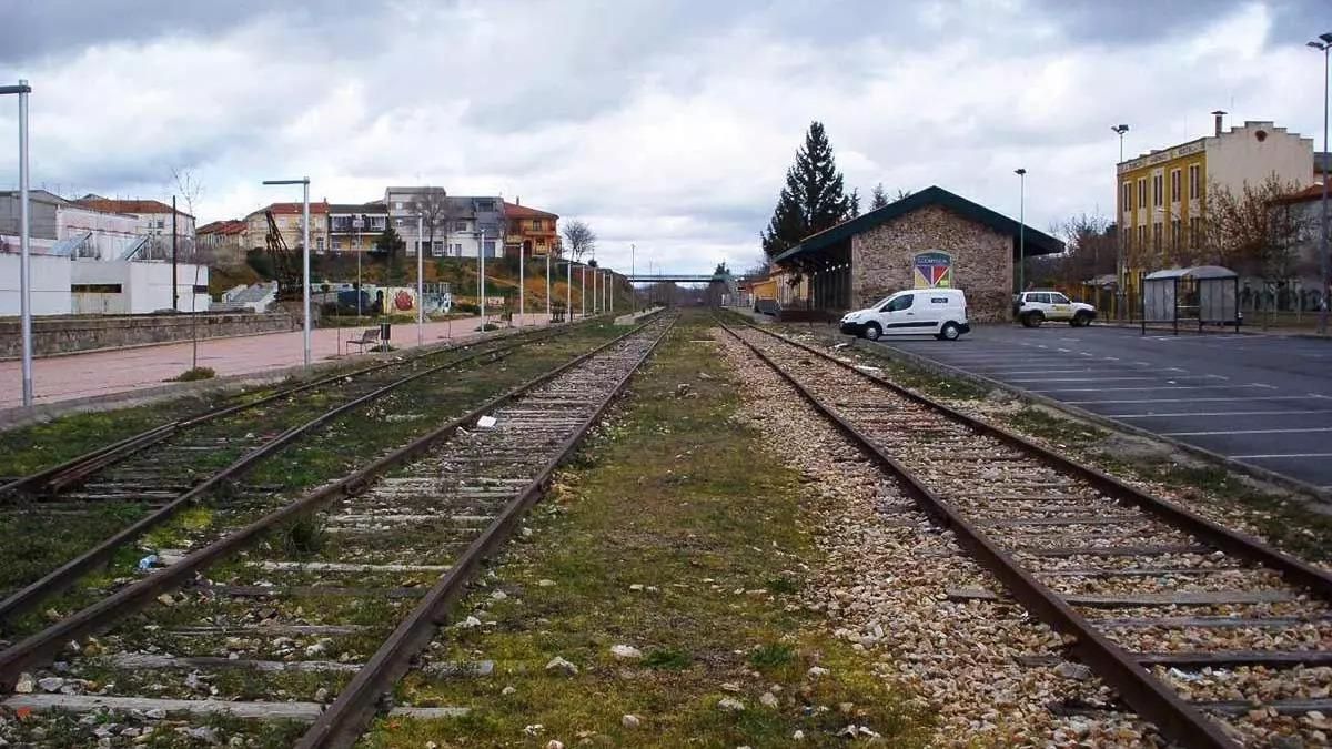 Trazado del tren de la Ruta de la Plata a su paso por La Bañeza
