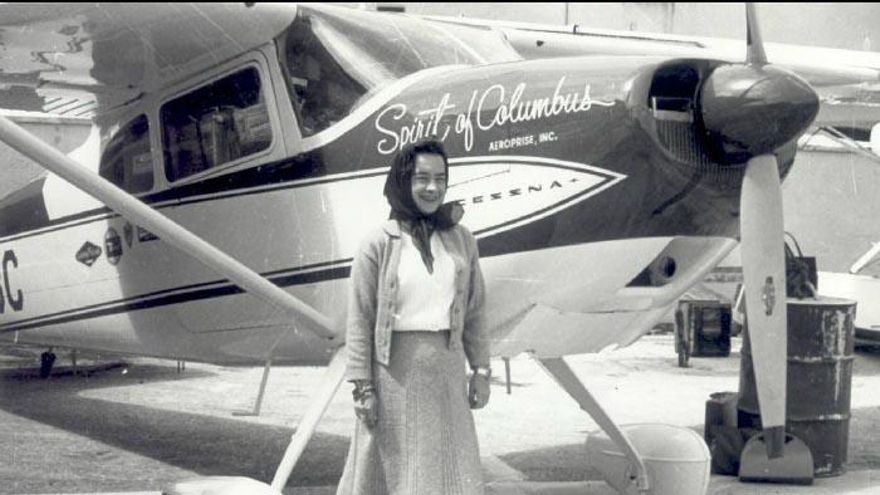 Jerrie Mock y el Spirit of Columbus.