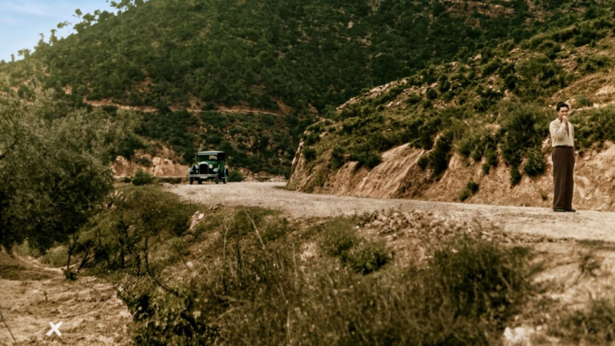 Los 'Sucesos de Yeste' se contaron extensamente en la prensa de aquellos días. Esta fotografía captada días después la firma Videa y se difundió en “Crónica”. En el pie de foto original se explica: “Una vista del sitio, a dos kilómetros de Yeste, donde se desarrollaron los trágicos sucesos. En el lugar que se marca con X cayeron heridos o muertos varios campesinos”