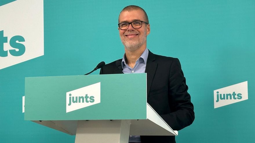 El director del congreso de Junts, Josep Maria Cruset, en una rueda de prensa.