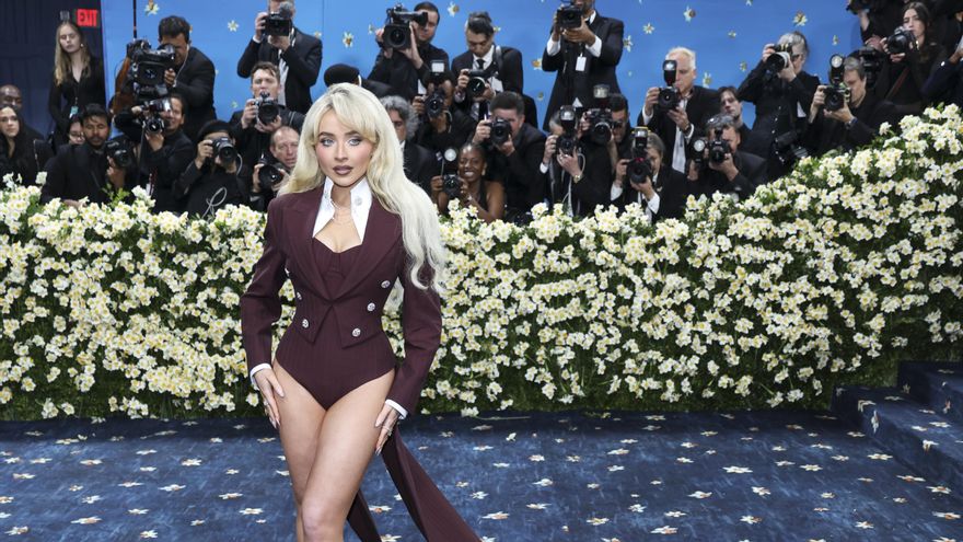 Sabrina Carpenter se burla de su "mal gusto" por los hombres en el video de 'Manchild'