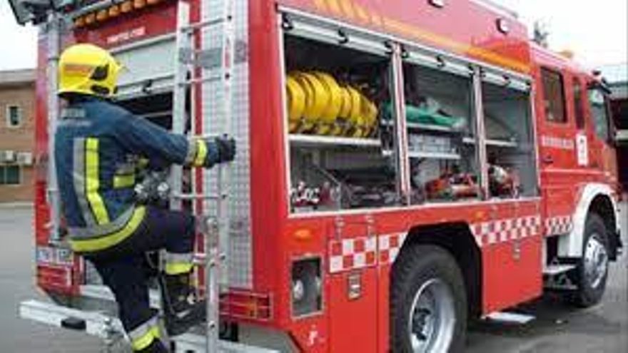 Intoxicado por humo un anciano en el incendio de su casa en La Codosera (Badajoz)