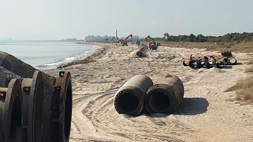 València quiere instalar arrecifes artificiales en las playas del sur, afectadas por la ampliación del Puerto, para evitar su regresión