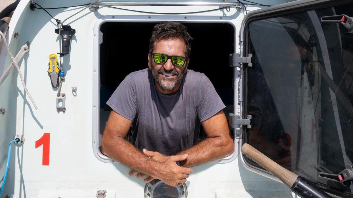 El explorador de 57 años se prepara para recorrer más de 4.500 millas hasta el Caribe en una embarcación de siete metros de eslora, sin motor ni vela y propulsado por energía solar