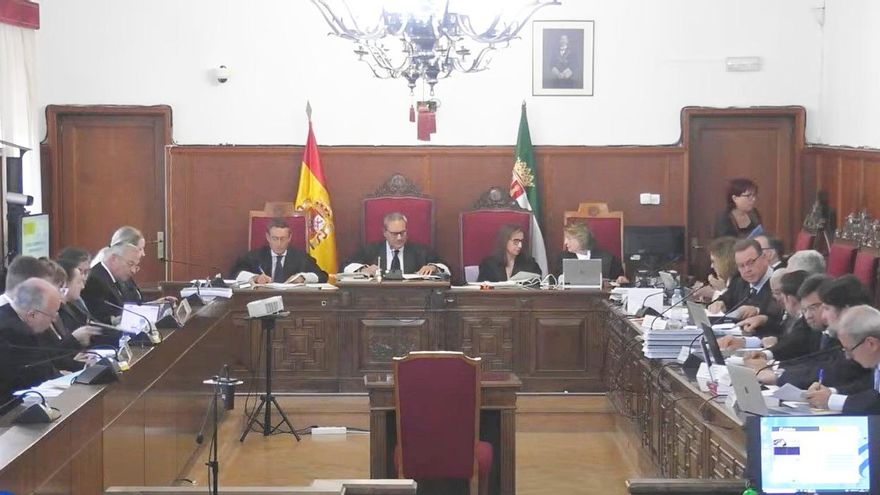 La UCO sugiere sin pruebas una "influencia política superior" en la creación de la plaza que ganó David Sánchez