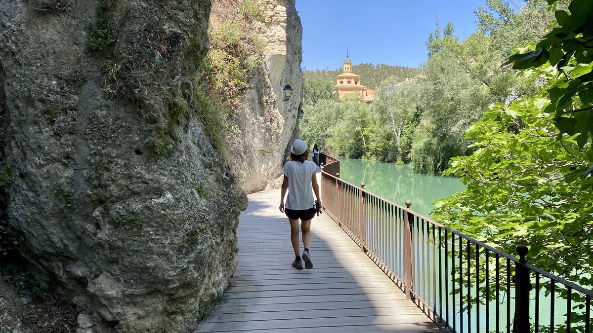 Caminando por la Hoz del Júcar.