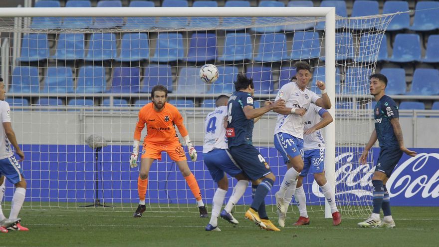 Cabrera remata ante Bruno Wilson y Fran Sol