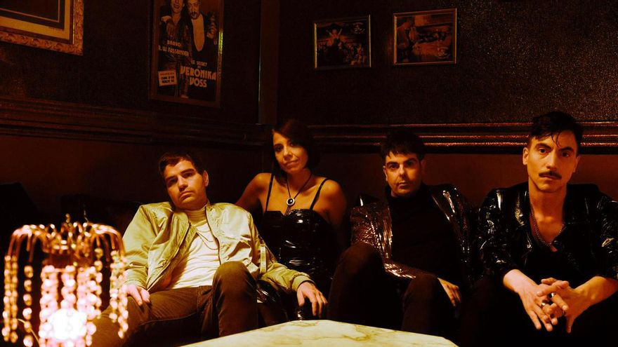 "Se presiona a los músicos para que hagan canciones como hamburguesas"