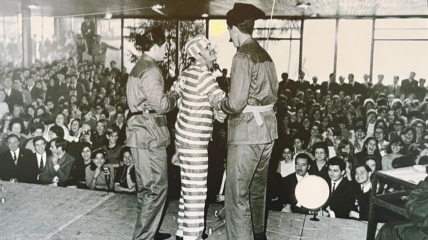 Juicio bufo celebrado en la Facultad de Derecho de la UB el 23 de enero de 1967.