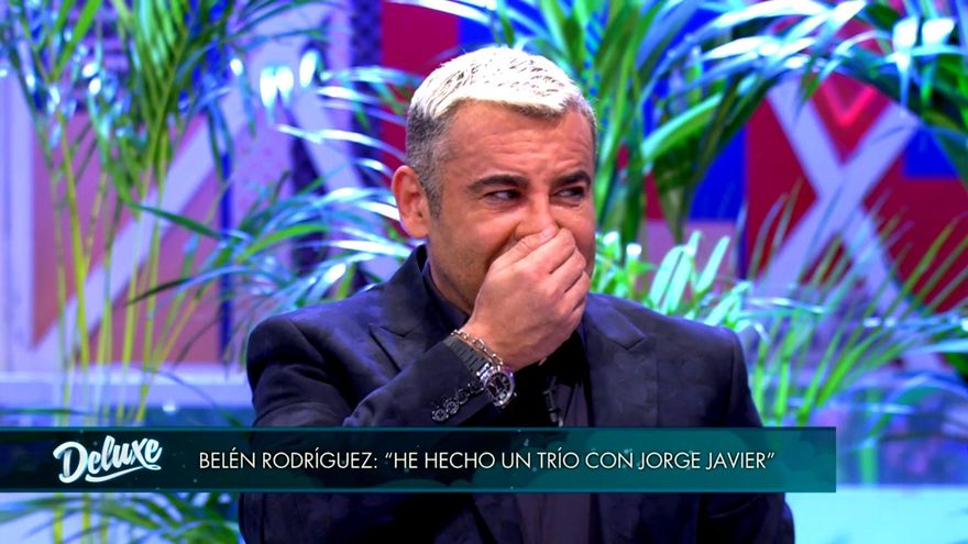 Jorge Javier, avergonzado en el 'Deluxe' por una revelación de Belén Rodríguez: "Me está entrando calor"