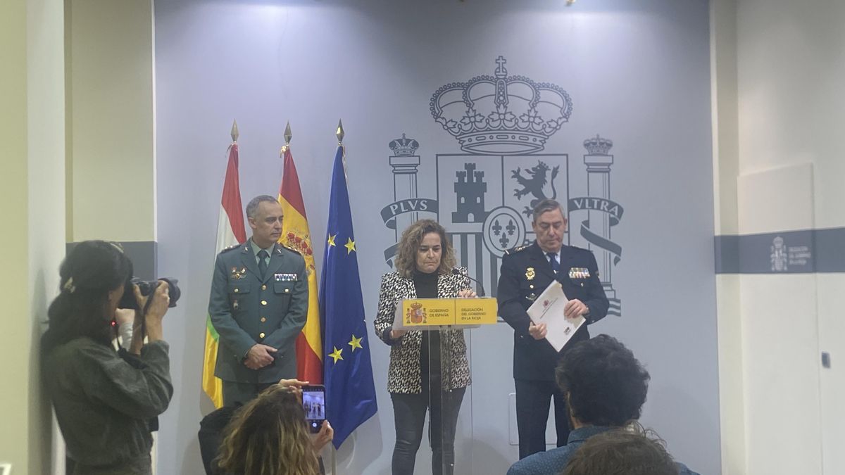Rueda de prensa sobre el hallazgo del cadáver de Javier Márquez con la delegada del Gobierno, Beatriz Arraiz, el jefe de la Jefatura Superior de Policía de La Rioja, Manuel Laguna y el coronel jefe de la X Zona de la Guardia Civil