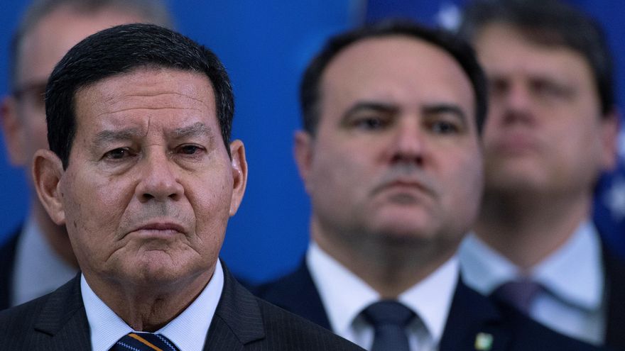Militares brasileños condenan la declaración de un juez del Supremo sobre el COVID-19