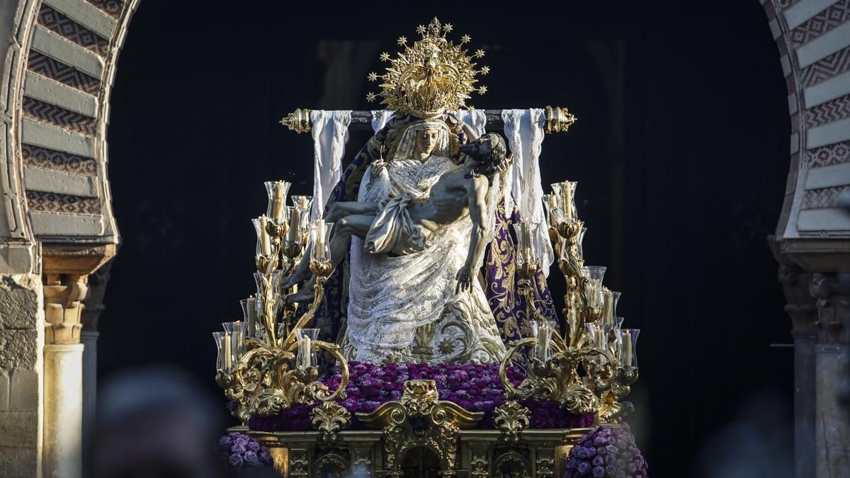 Traslado de la Virgen de las Angustias