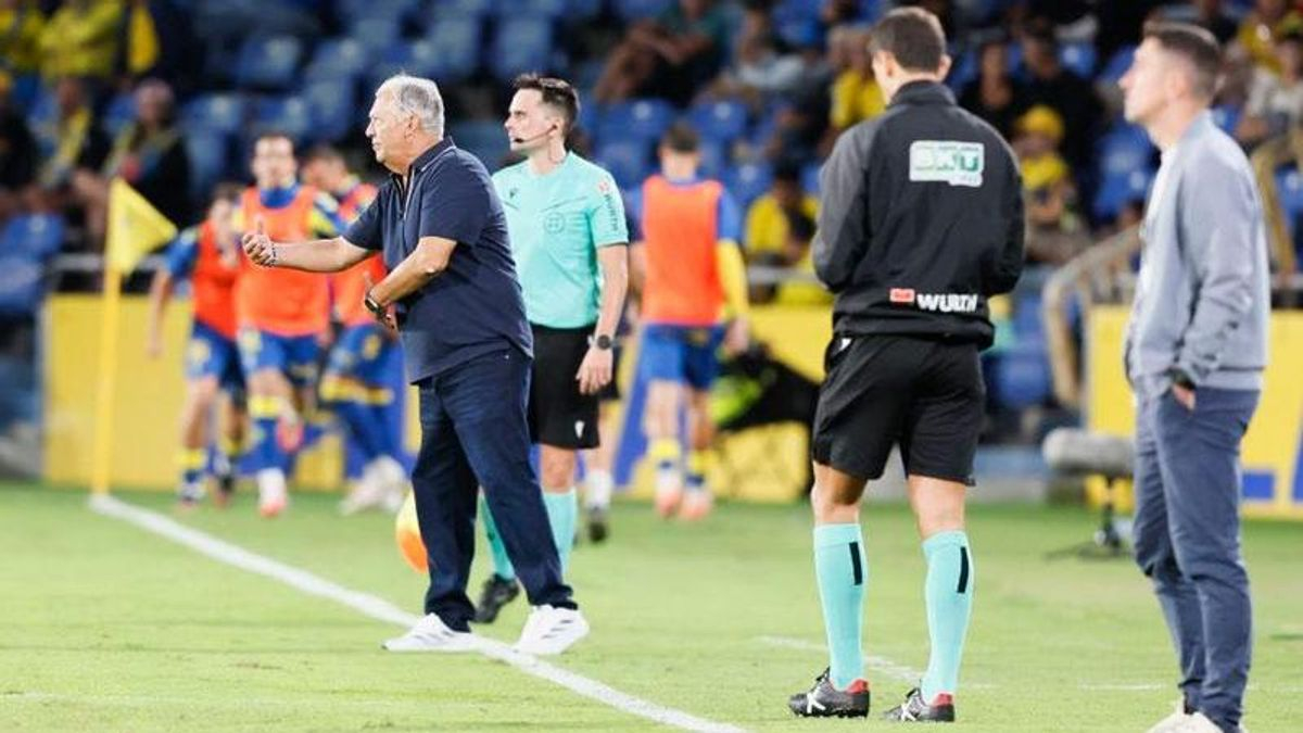 La cuarta etapa de Juan Manuel Rodríguez empieza con derrota