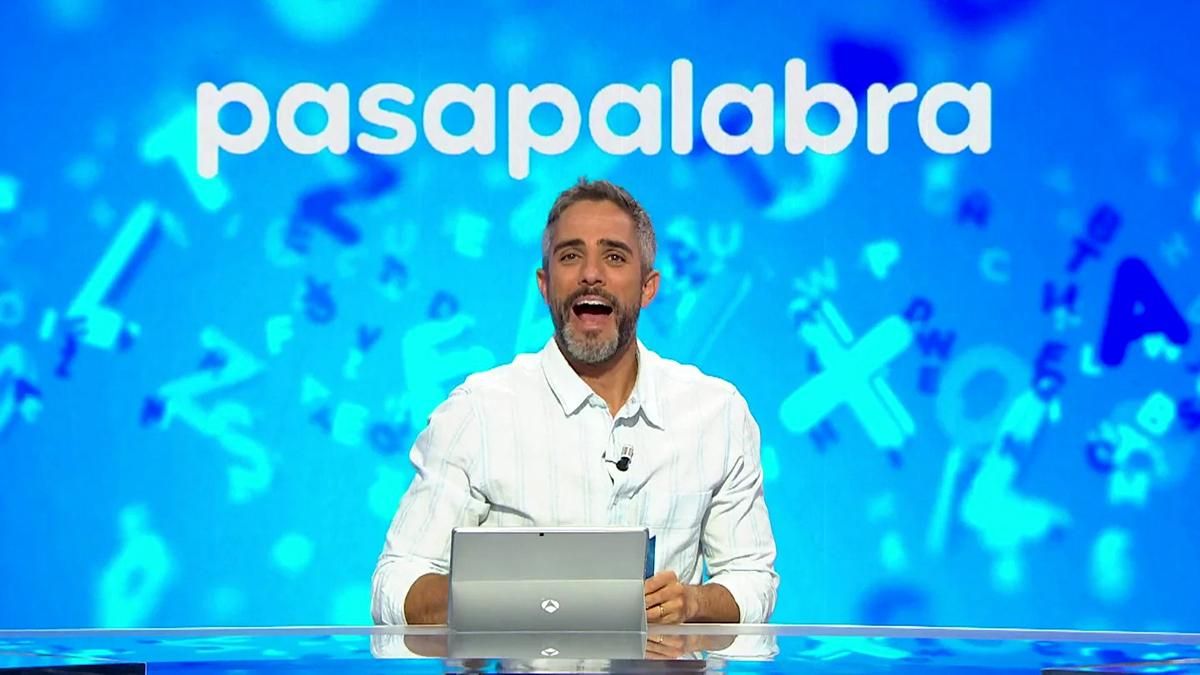 'Pasapalabra' sorprende a Roberto Leal al incluirle como respuesta en una de sus pruebas en Antena 3