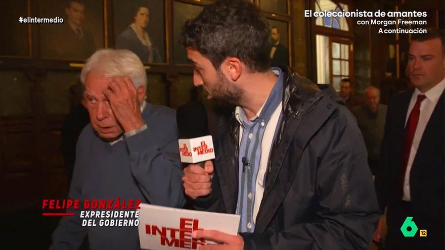 Felipe González confunde a 'El Intermedio' con su respuesta a "¿quién puede perjudicar más a España, Sánchez o Trump?"