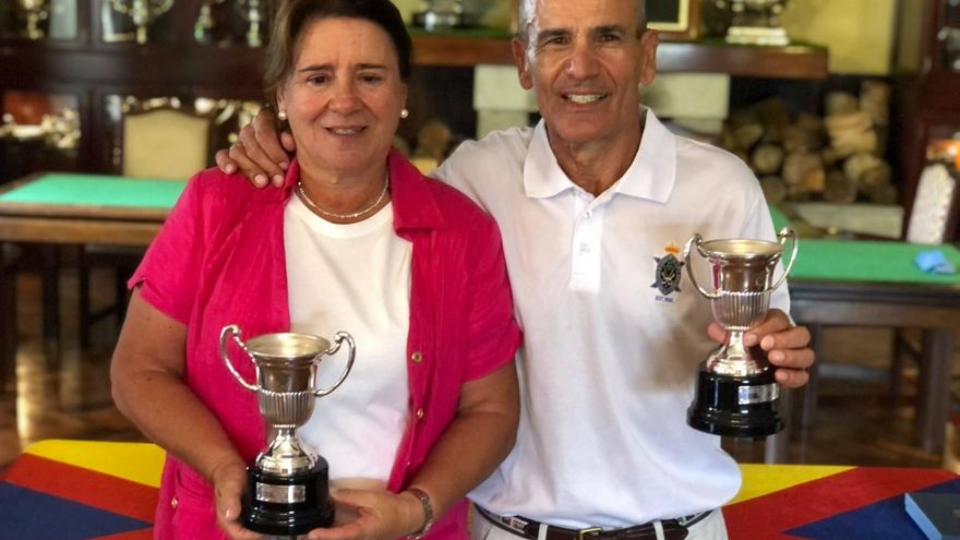 María Castillo y Francisco Vega, primeros campeones de España Dobles Senior Mixto de golf