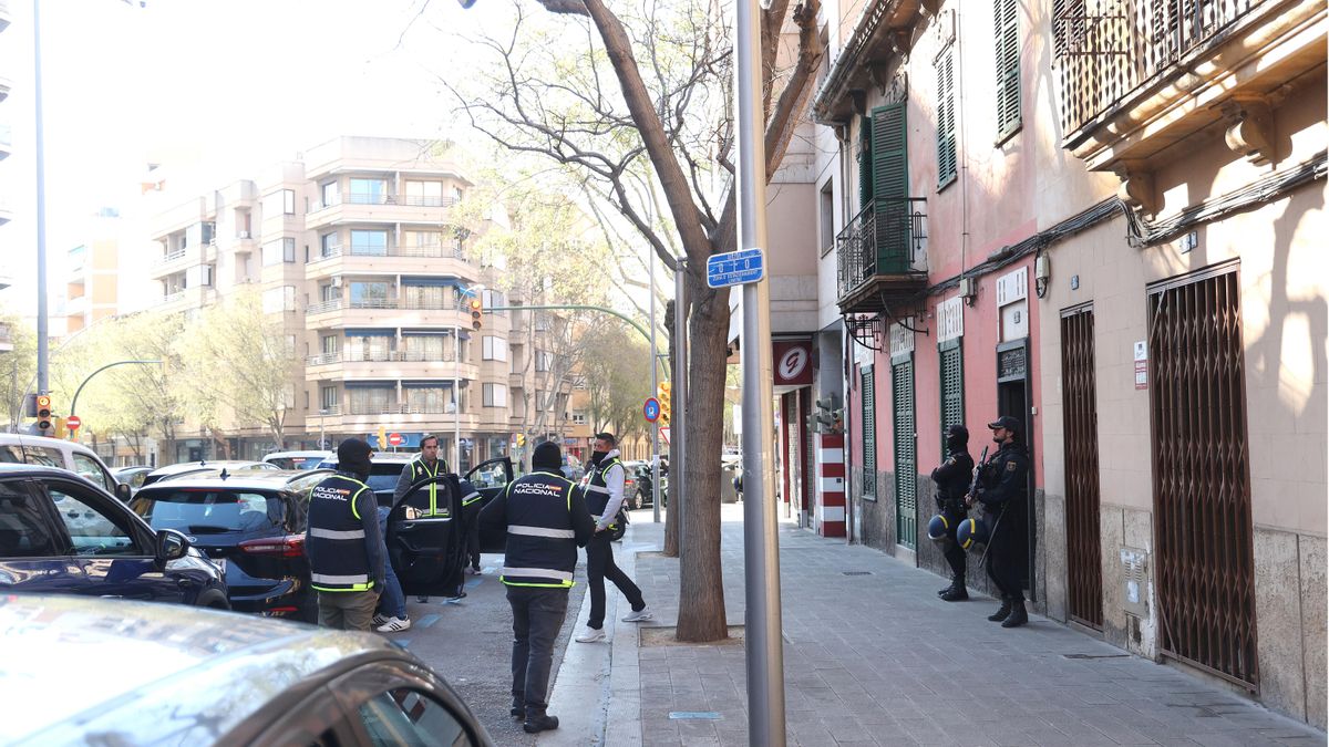 La detención en Palma se ha llevado a cabo en un domicilio de la calle Gabriel Maura, junto al Parc de ses Estacions.