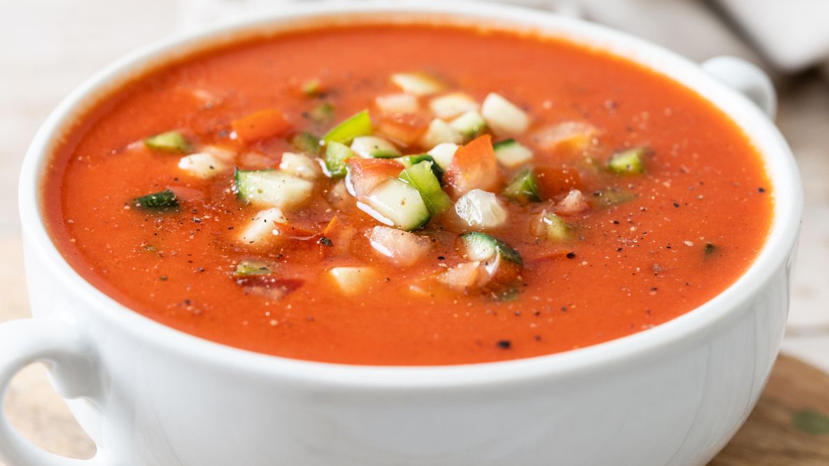 ¿Es verdad que en verano necesitamos comer menos por el calor?