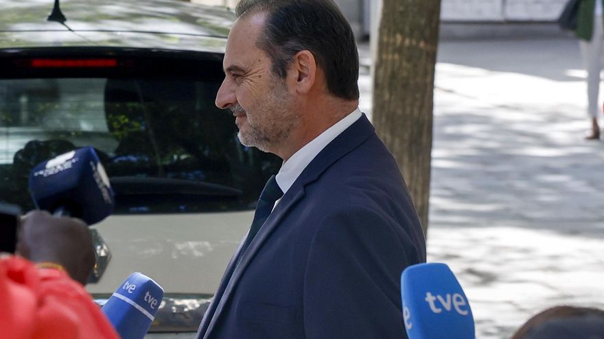 Juiz da Suprema Corte propõe julgamento de Abalos, Koldo e Aldama em caso de máscara