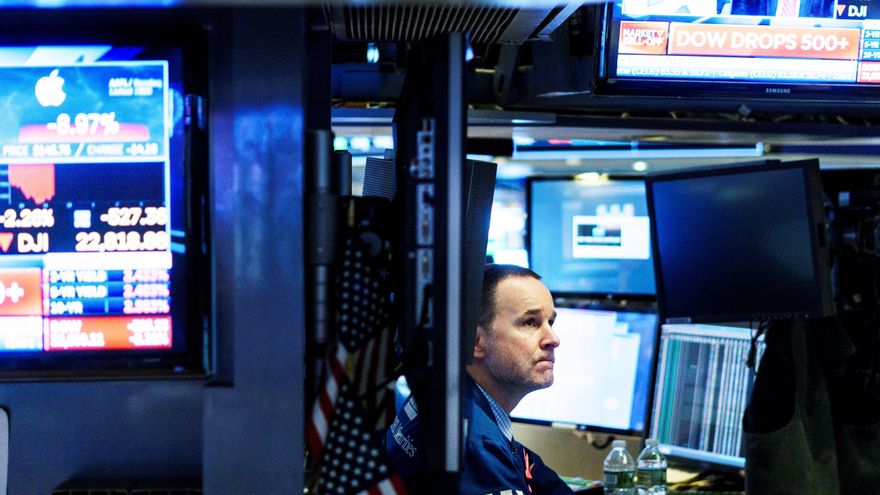 Wall Street comienza noviembre en verde gracias al empuje de Amazon y Nvidia