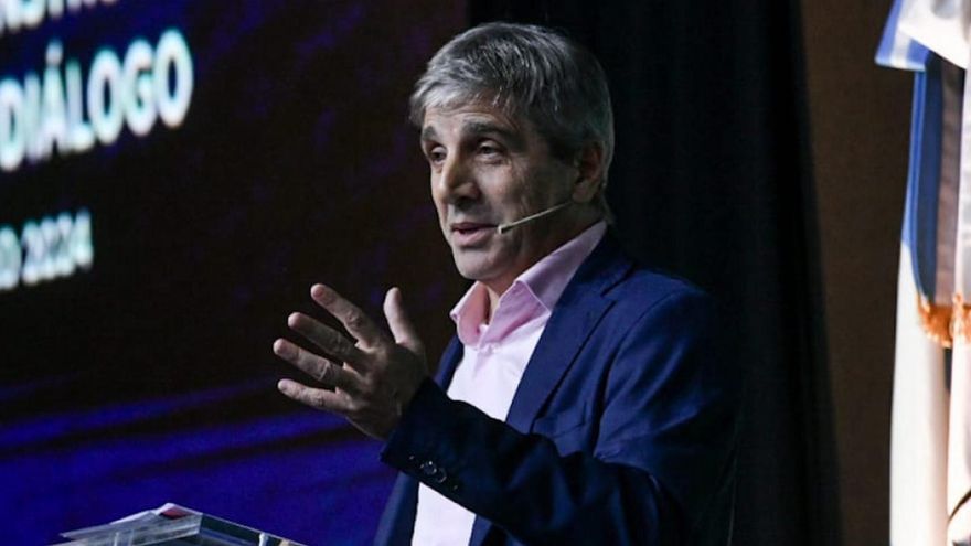 Caputo logró achicar la brecha pero a costa del derrumbe de los bonos: hay preocupación por los vencimientos de deuda