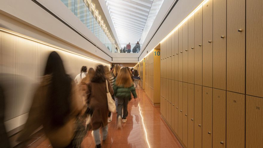 Habilitado IES Isabel la Católica de Madrid para que pernocten 20 niños con sus profesores