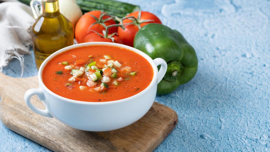 El pueblo andaluz que celebra una fiesta del gazpacho y al que han bautizado como los Pirineos del Sur