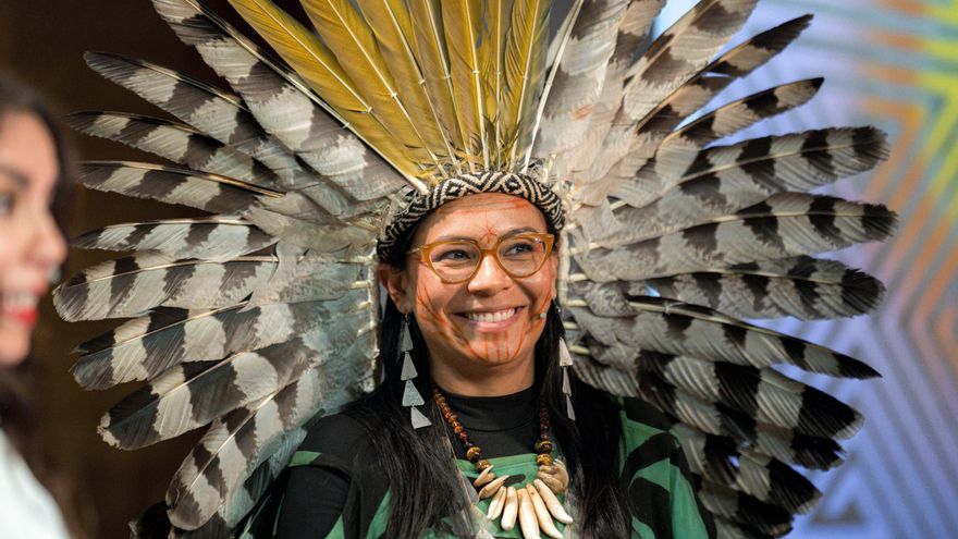 Daiara Tukano, líder indígena brasileña: “El discurso antiindígena de Bolsonaro provocó y sigue provocando muerte”