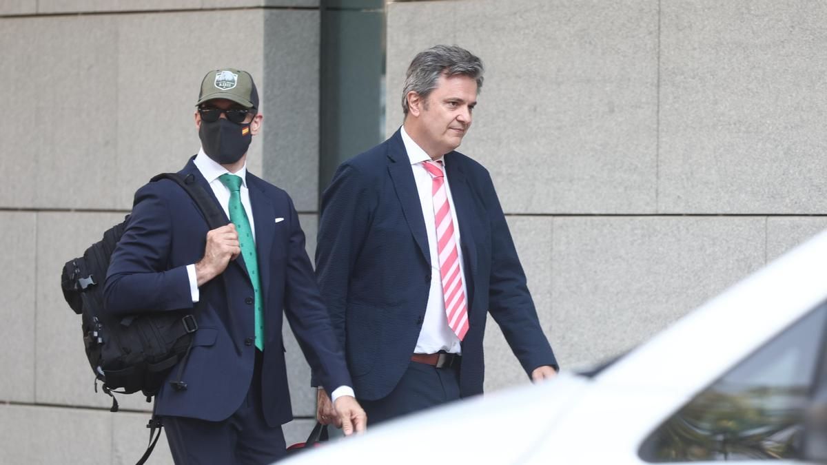 El comandante investigado en el caso Koldo insiste en que Leire Díez le ofreció ser asesor de Mercedes González