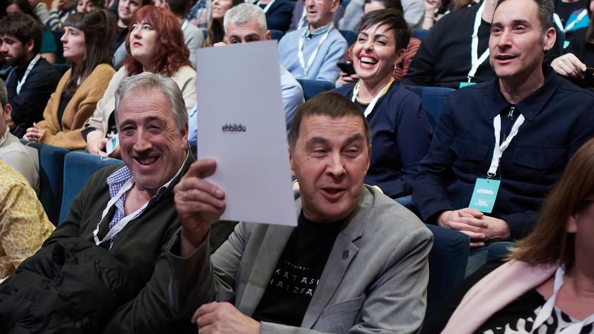 Las bases de EH Bildu refrendan sin casi votos en contra a todos los candidatos en Álava, Bizkaia, Gipuzkoa y Navarra