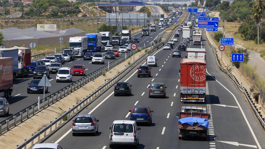 Los transportes se preparan para hacer frente a la gran operación salida del verano