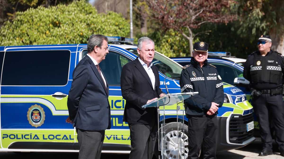 Sanz tacha de "ilegal" la acampada de los trabajadores de la limpieza en Puerta Jerez y emplaza a los sindicatos a negociar