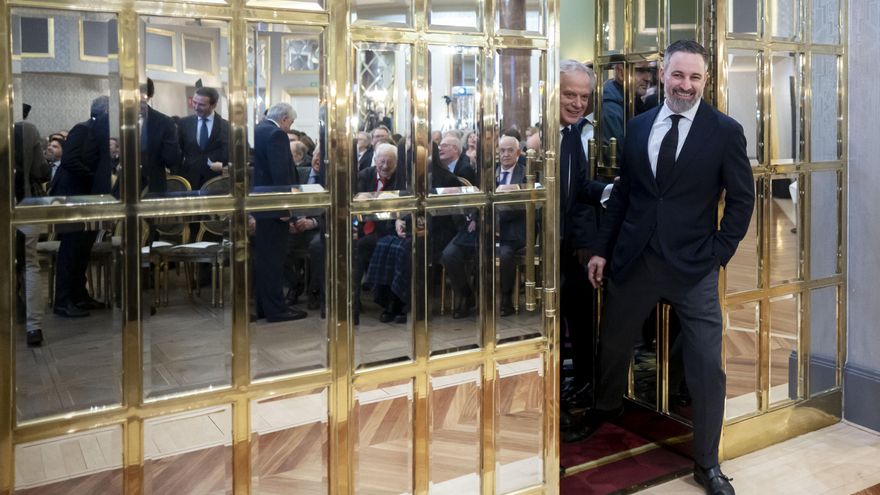 Abascal culpa al Gobierno del accidente de Adamuz sin conocer las causas: "La corrupción mata"