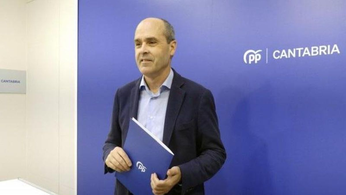 El portavoz del PP en el Parlamento de Cantabria, Juan José Alonso.