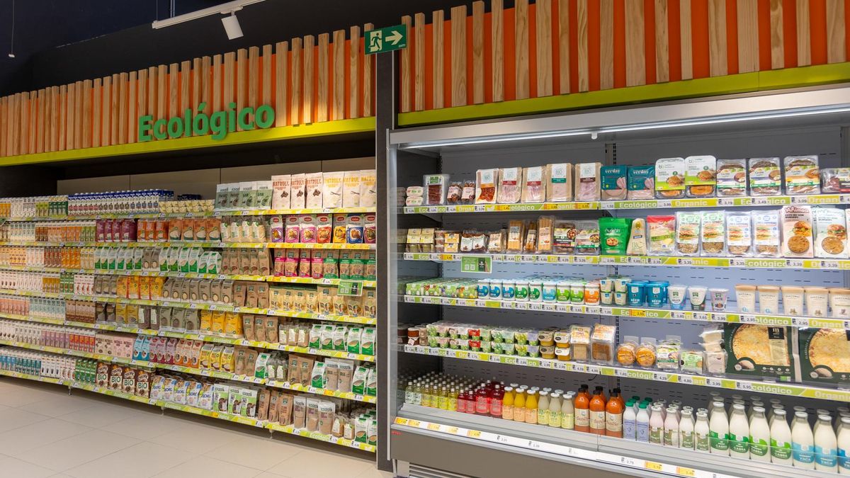 Hiperdino en el Parque Comercial Adeje Shopping.