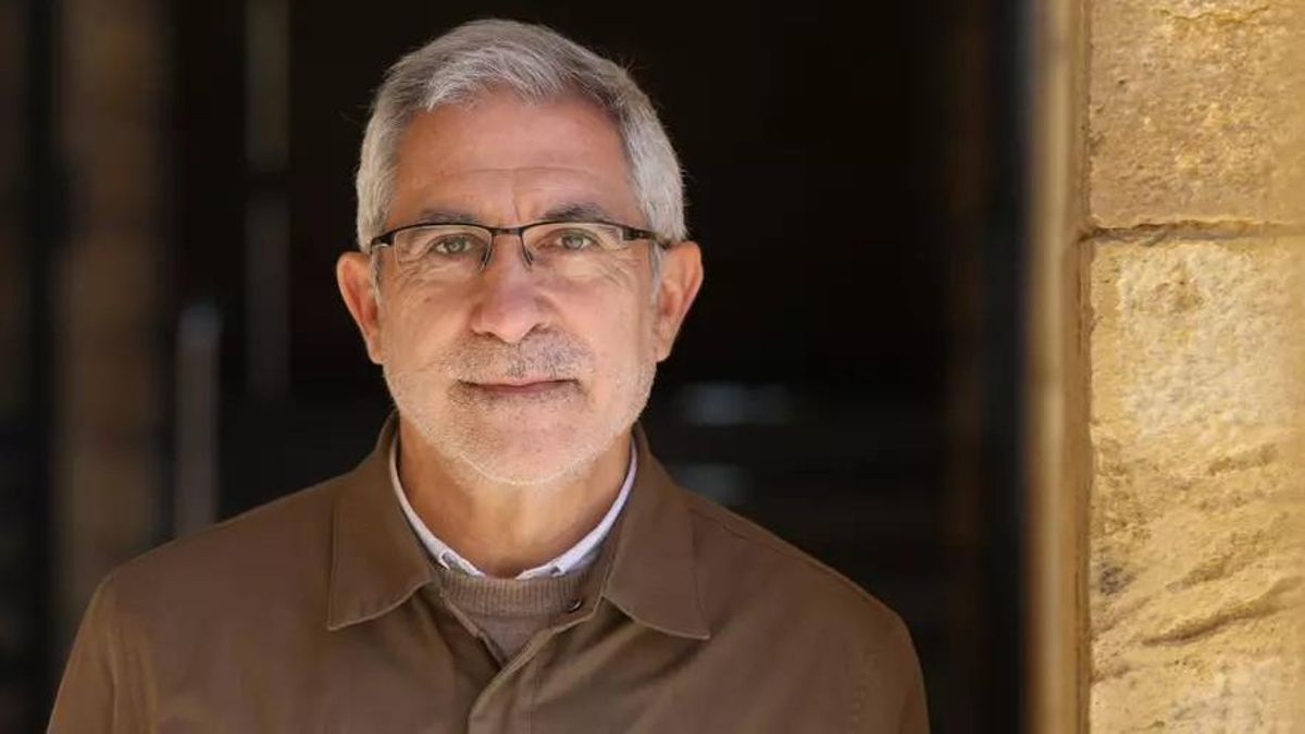 El concejal y portavoz del Grupo Municipal de IU Convocatoria por Oviedo/Uviéu, Gaspar Llamazares.