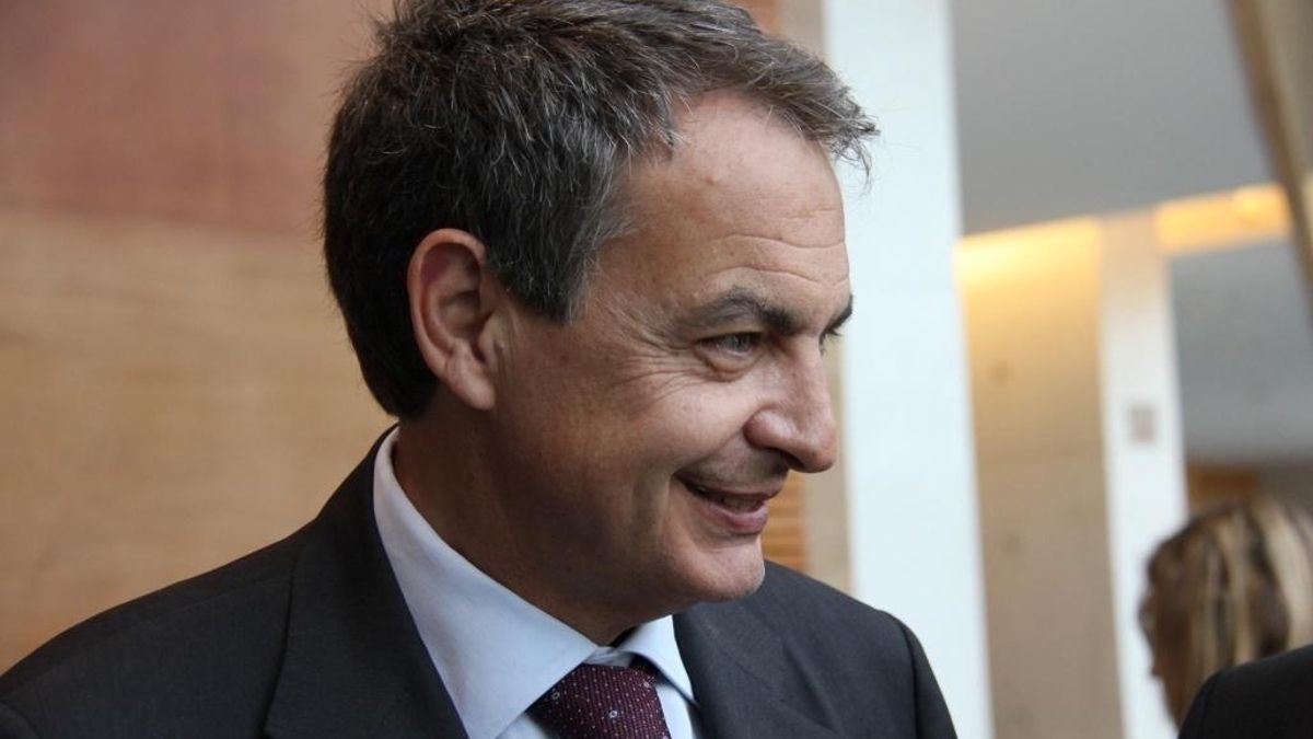 Zapatero pronuncia este lunes en Sevilla la conferencia 'Transición y memoria'