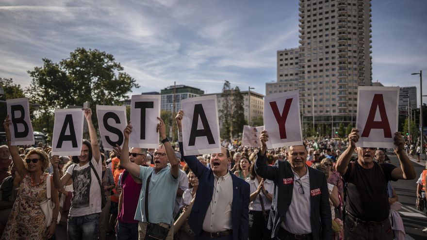Cientos de personas se han manifestado en Madrid con el lema "otro modelo de residencias es posibles". En la manifestación han participado colectivos de muchas comunidades autónomas del Estado. La manifestación ha discurrido desde Plaza España hasta la Plaza de Callao.