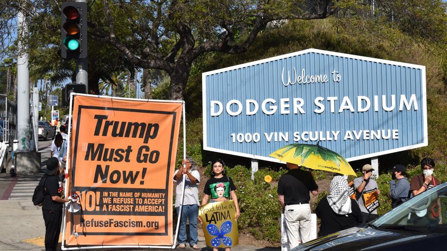 Un mes de redadas migratorias convierte a Los Ángeles en símbolo de resistencia