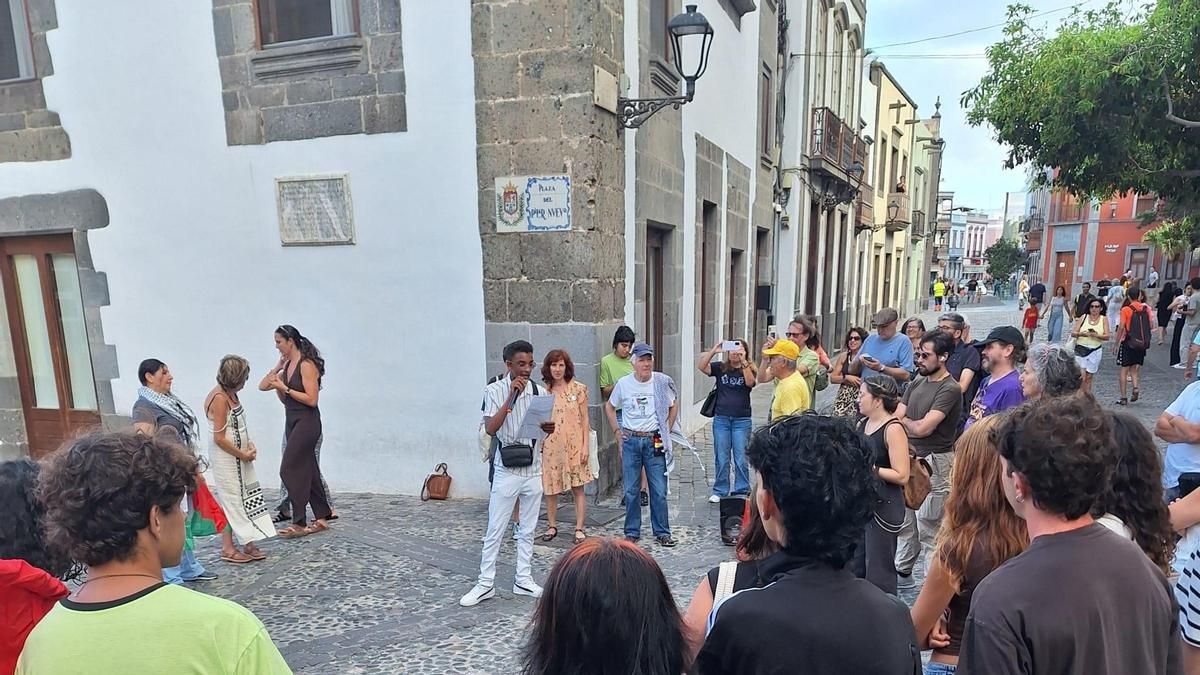 Contramanifestación en Las Palmas: “Cada vez que alguien dice que somos una invasión, nos está deshumanizando”