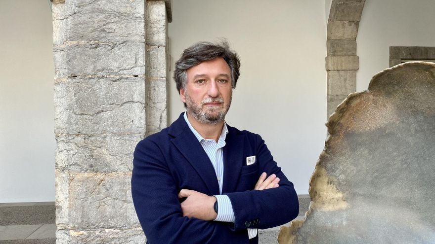 El Parlamento de Cantabria reduce el sueldo al diputado de Vox que cobraba dedicación exclusiva mientras mantenía sus negocios privados