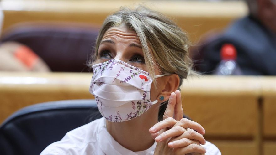 La vicepresidenta segunda del Gobierno y ministra de Trabajo y Economía Social, Yolanda Díaz durante la sesión de control al Gobierno, este martes en el Senado