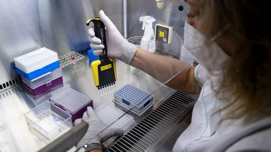 Se disparan los casos de la variante ómicron en Canarias