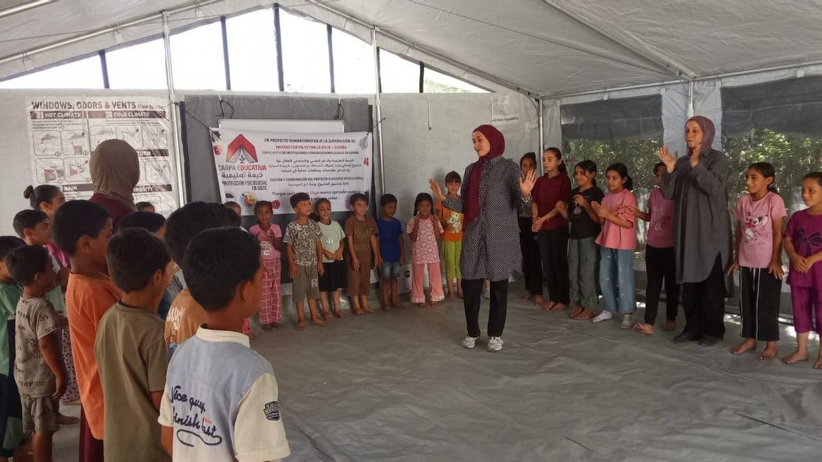 Carpa educativa en Gaza