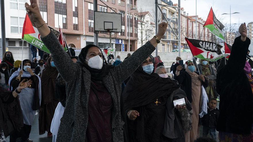 Concentración en Torrelavega en solidaridad con el pueblo saharaui.