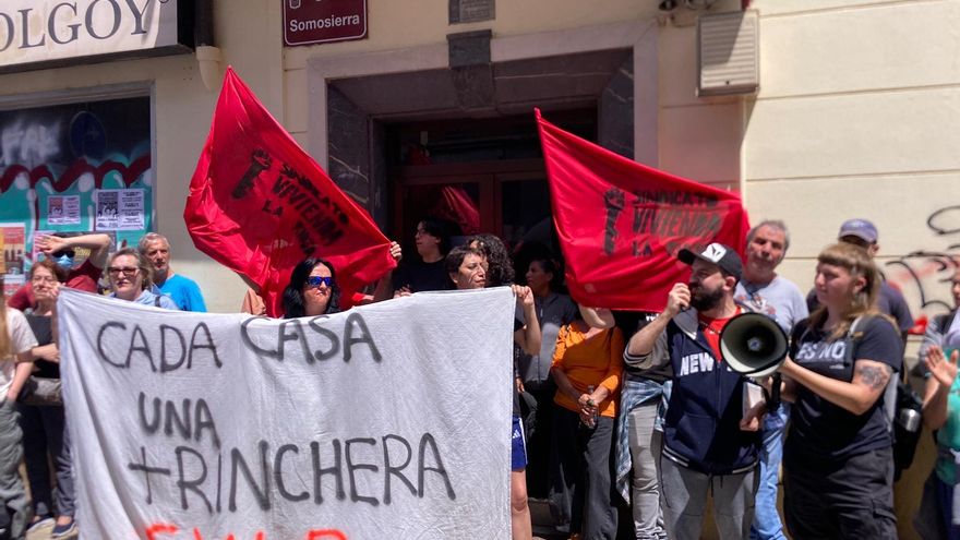 Resistencia ciudadana en Logroño ante el primer desahucio de Somosierra: "No creemos en las coincidencias; hay intención"